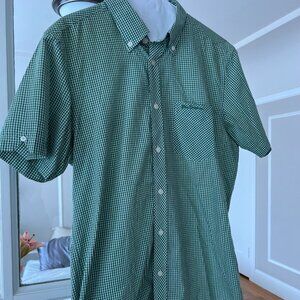 Short sleeve dress shirt
